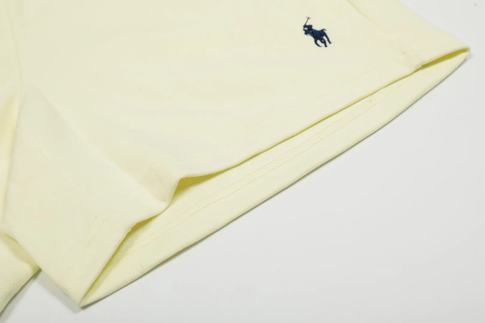 P146 💰 "Top Quality" Style Number: D910# [Ralph Lauren Paul Small Label War Horse Basic Women's Shorts] ✅Slim and sexy slim-fitting model for hot girls, six-color colorful hair ✅Summer fresh, classic and versatile drawstring basic classic shorts ✅Lazy style must-have item, small fresh feeling on the upper body ✅Air cotton is soft, comfortable and breathable, retro and textured ✅Specialized for platform live broadcast, wholesale entity, summer running volume ✅Simple and easy to match, light American style, super great ✅Standard for summer, small and sexy is YYDS, a must for petite girls Size: S-L #Elastic waistline can be stretched Color: Black White Gray Pink Apricot Green